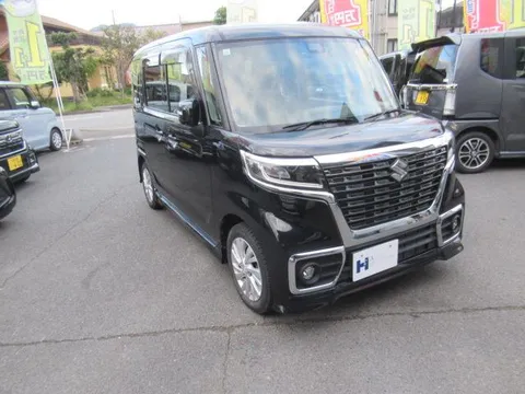Suzuki Spacia Custom
