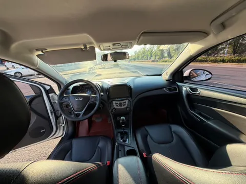 Chery Arrizo 5