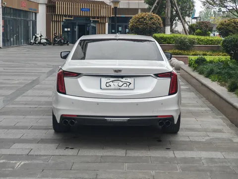 Cadillac CT6