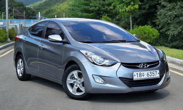Hyundai Elantra (Avante)
