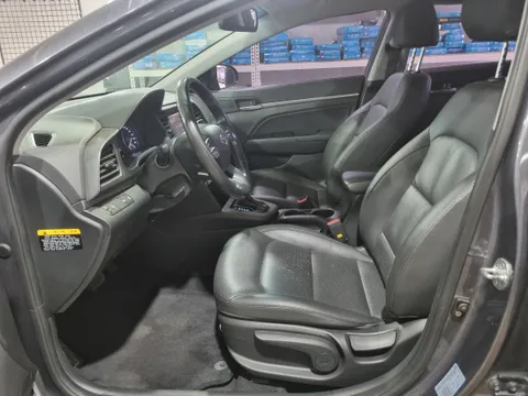 Hyundai Elantra (Avante)
