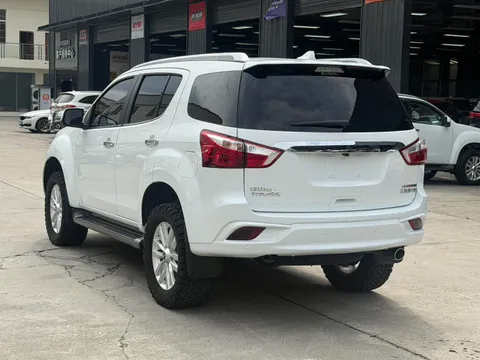 Isuzu mu-X
