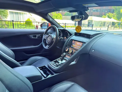 Jaguar F-Type