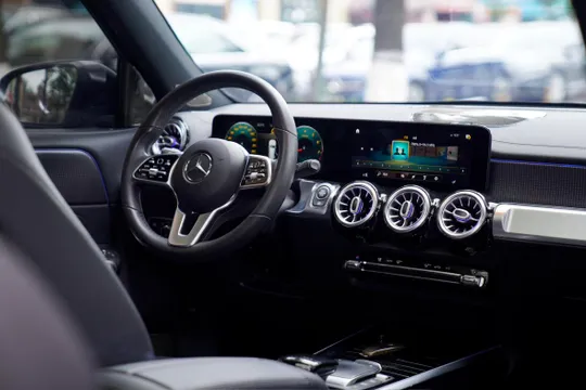 Mercedes-Benz Mercedes-Benz GLB