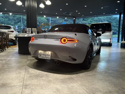 Mazda MX-5 (Roadster)