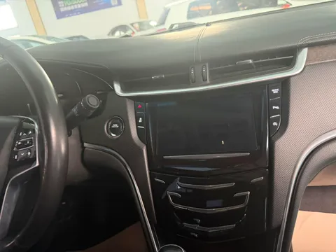Cadillac XTS