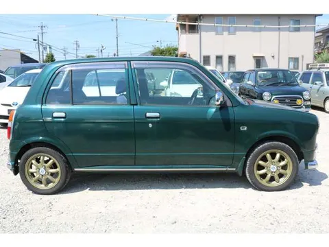 Daihatsu Mira Gino