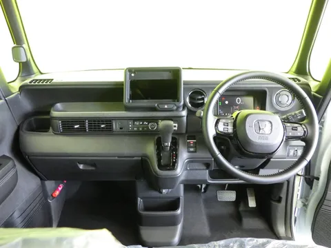 Honda N-BOX Custom