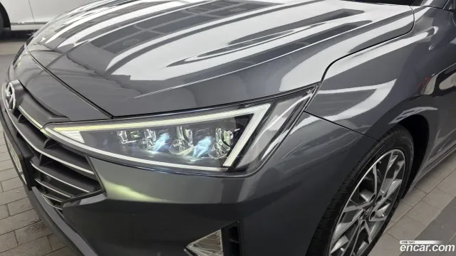 Hyundai Elantra (Avante)