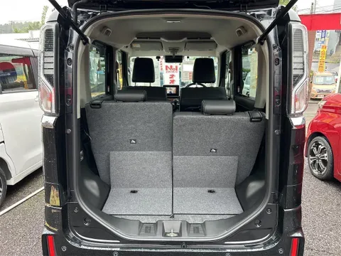 Suzuki Spacia Custom