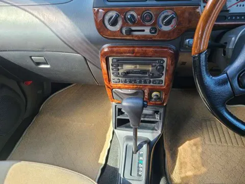 Daihatsu Mira Gino