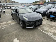 Lynk & Co 03