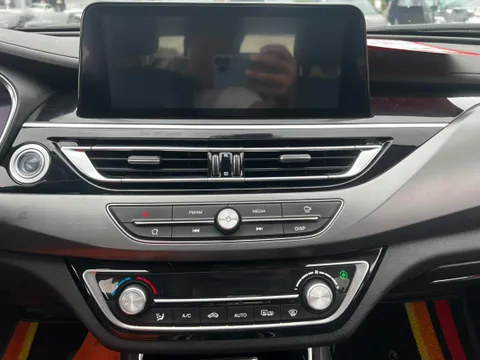 Changan Raeton CC