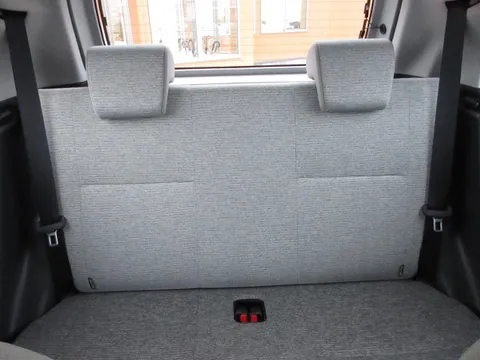 Daihatsu Mira Tocot
