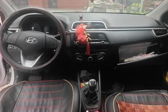 Hyundai Reina