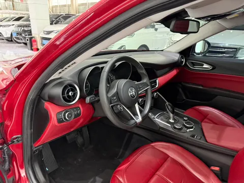 Alfa Romeo Giulia