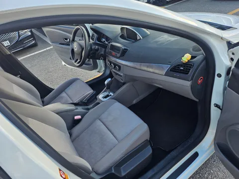 Renault SM3