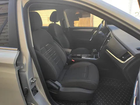 Roewe RX5