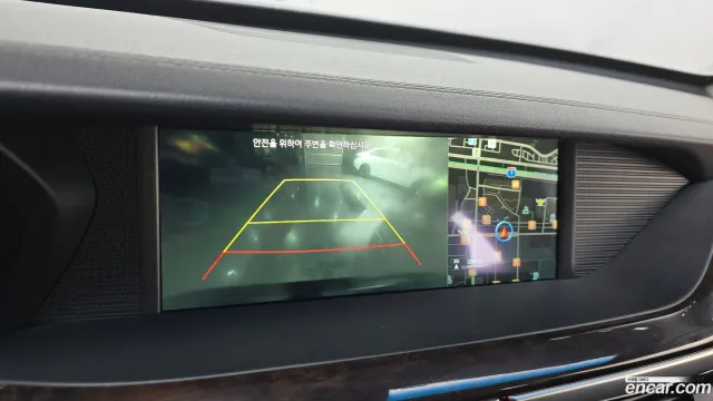 Genesis G90 (EQ900)