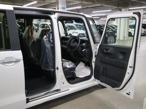 Honda N-BOX Custom