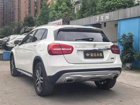 Mercedes-Benz Mercedes-Benz GLA