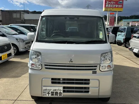 Mitsubishi Minicab Van