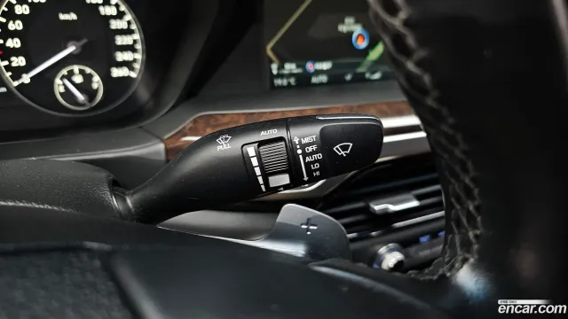 Genesis G90 (EQ900)