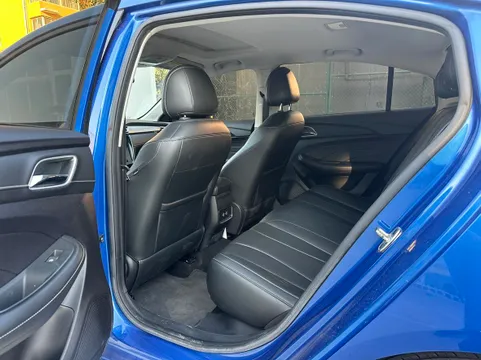 Roewe i5
