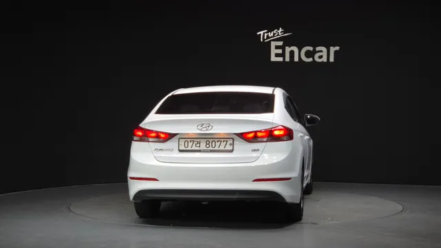 Hyundai Elantra (Avante)