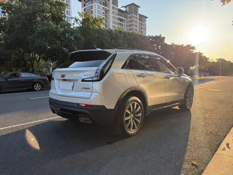 Cadillac XT4