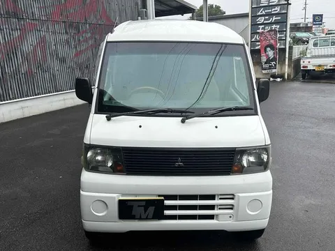 Mitsubishi Minicab Van