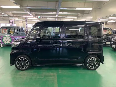 Suzuki Spacia Custom