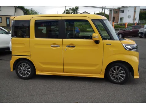 Suzuki Spacia Custom