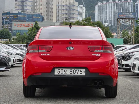 Kia Cerato (Forte)