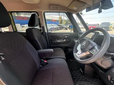 Mitsubishi eK X Space