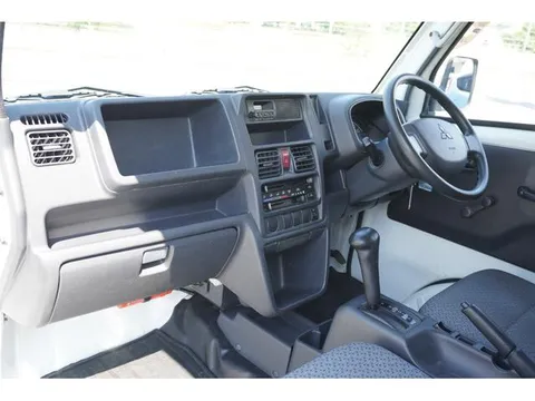 Mitsubishi Minicab Truck