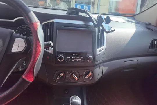 Dongfeng AX3