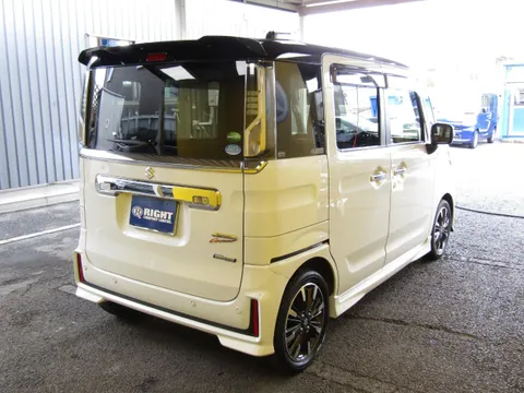 Suzuki Spacia Custom