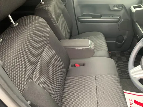Toyota Pixis Mega