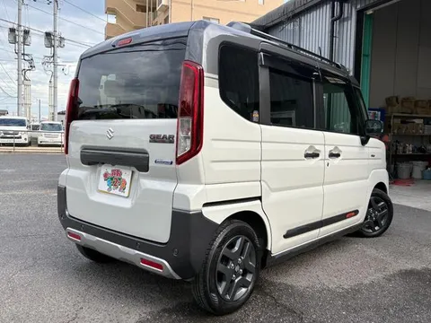 Suzuki Spacia Gear