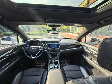 Cadillac XT6