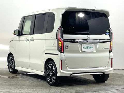 Honda N-BOX Custom