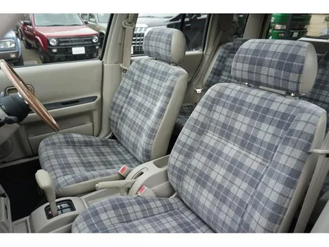 Nissan Rasheen