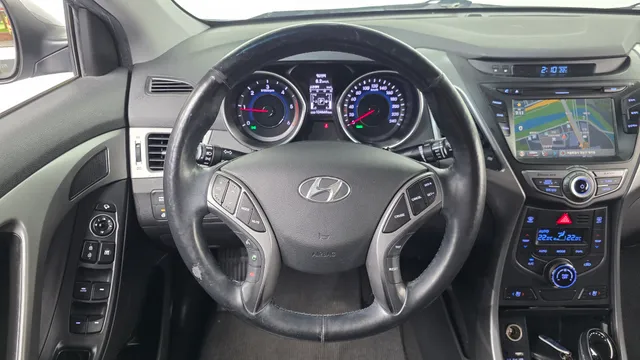 Hyundai Elantra (Avante)