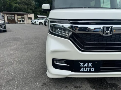 Honda N-BOX Custom