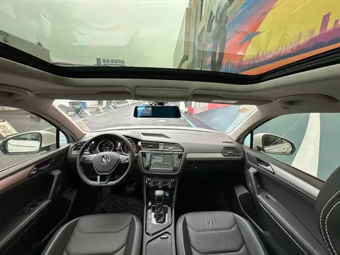 Volkswagen Tiguan L
