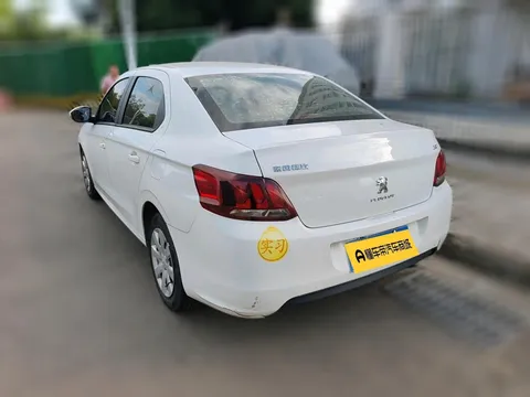 Peugeot 301