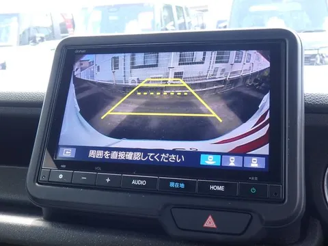Honda N-BOX Custom