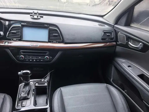 Kia K4