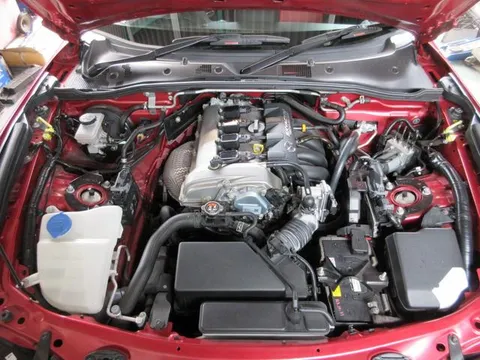 Mazda MX-5 (Roadster)